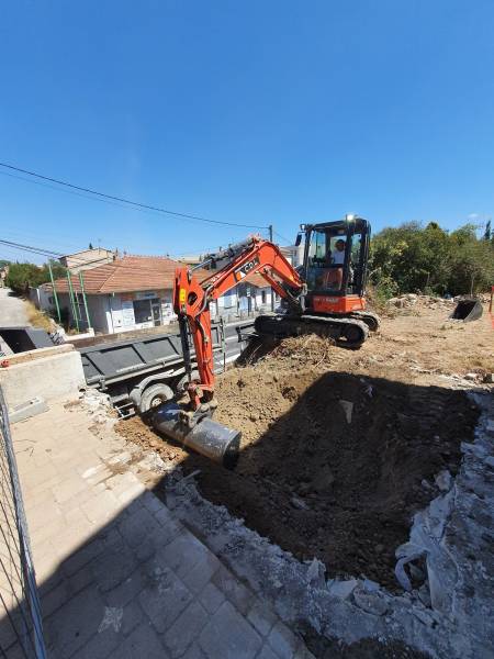 Terrassement pour création d'un double garage avec rampe d'accès à Istres dans les Bouches du Rhône